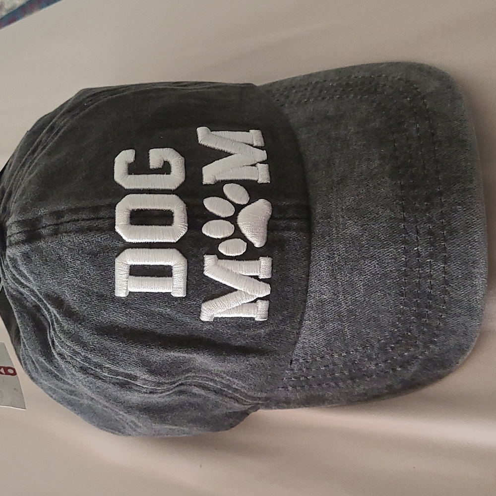 Dog MOM Cap NWT